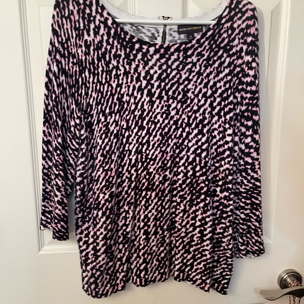 Dana Buchman Abstract Pink and Black Long Sleeve Sweater